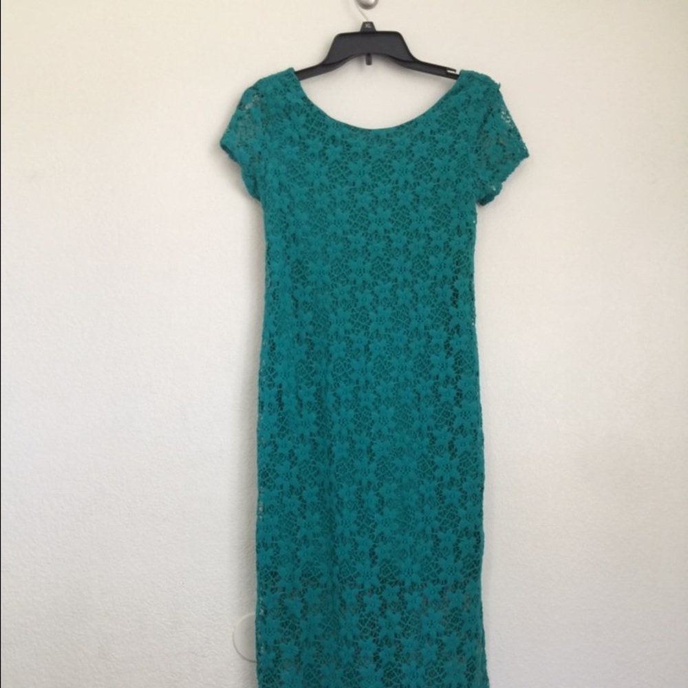 Long lace dress!